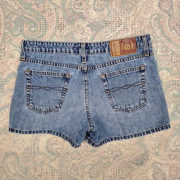 Vintage 90s L.E.I. Mid Rise Denim Shorts Size 11 - Picture 8 of 16